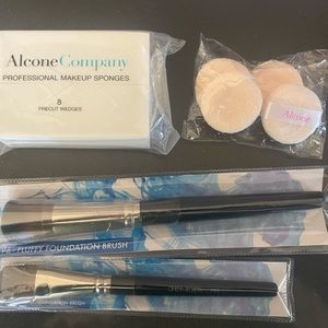 NIB VARIOUS MAKE BRUSHES/SPONGES